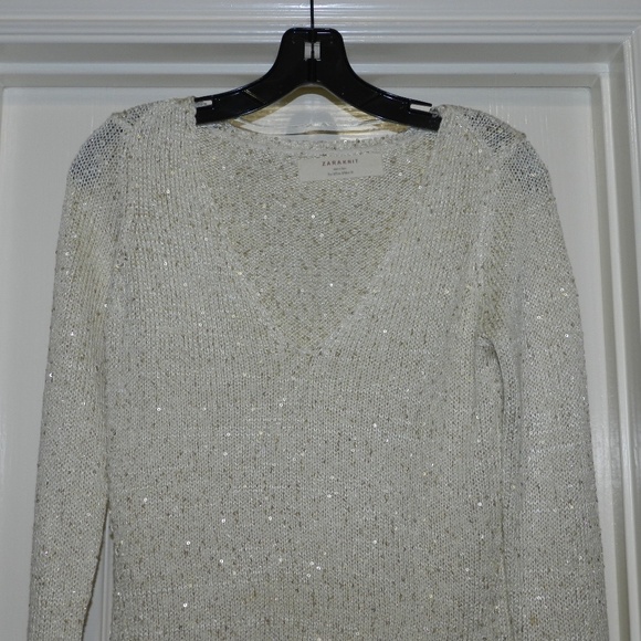 Zaraknit V Neck Sweater NWOT - Picture 3 of 7